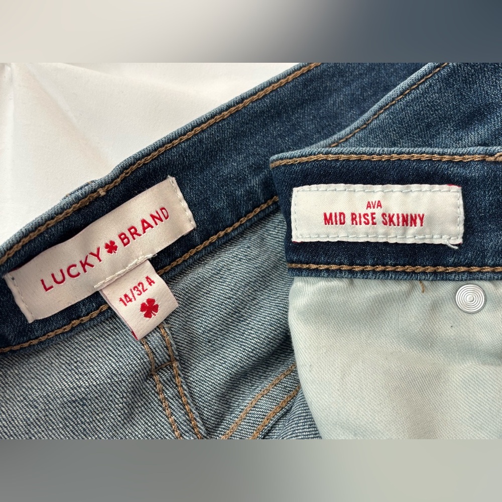 Lucky Brand Ava Mid Rise Classic Blue Denim Jeans, sz 14/32, stretchy. GUC - Picture 2 of 8